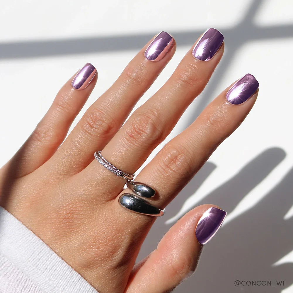 Short squoval press-ons nails