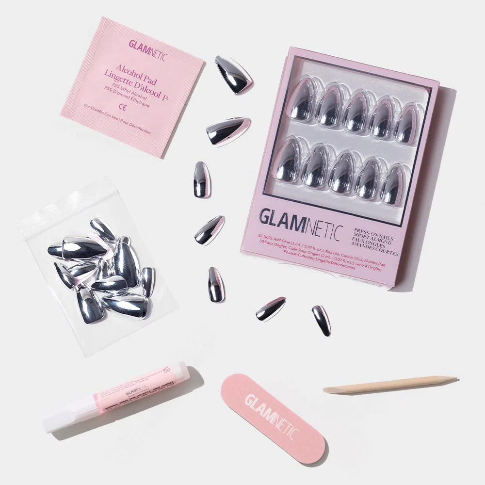 Glamnetic press-on nails kit