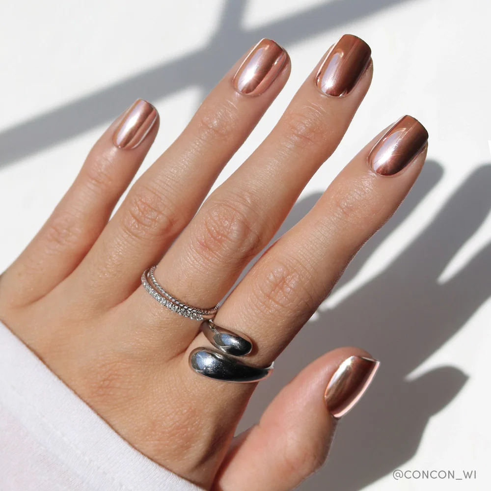 Short squoval press-ons nails